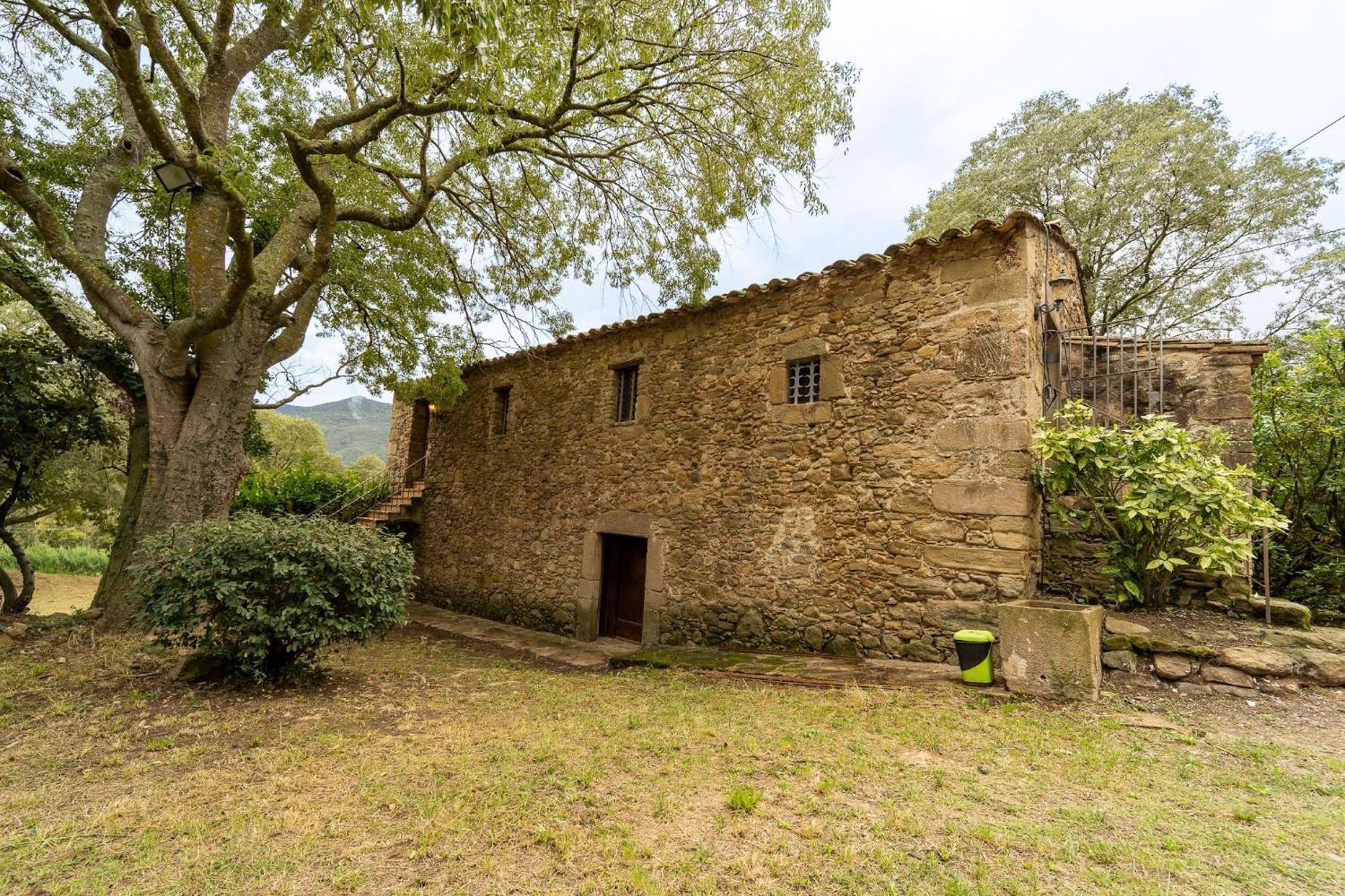 הוילה Sant Miquel de Campmajor Castell In Girona מראה חיצוני תמונה