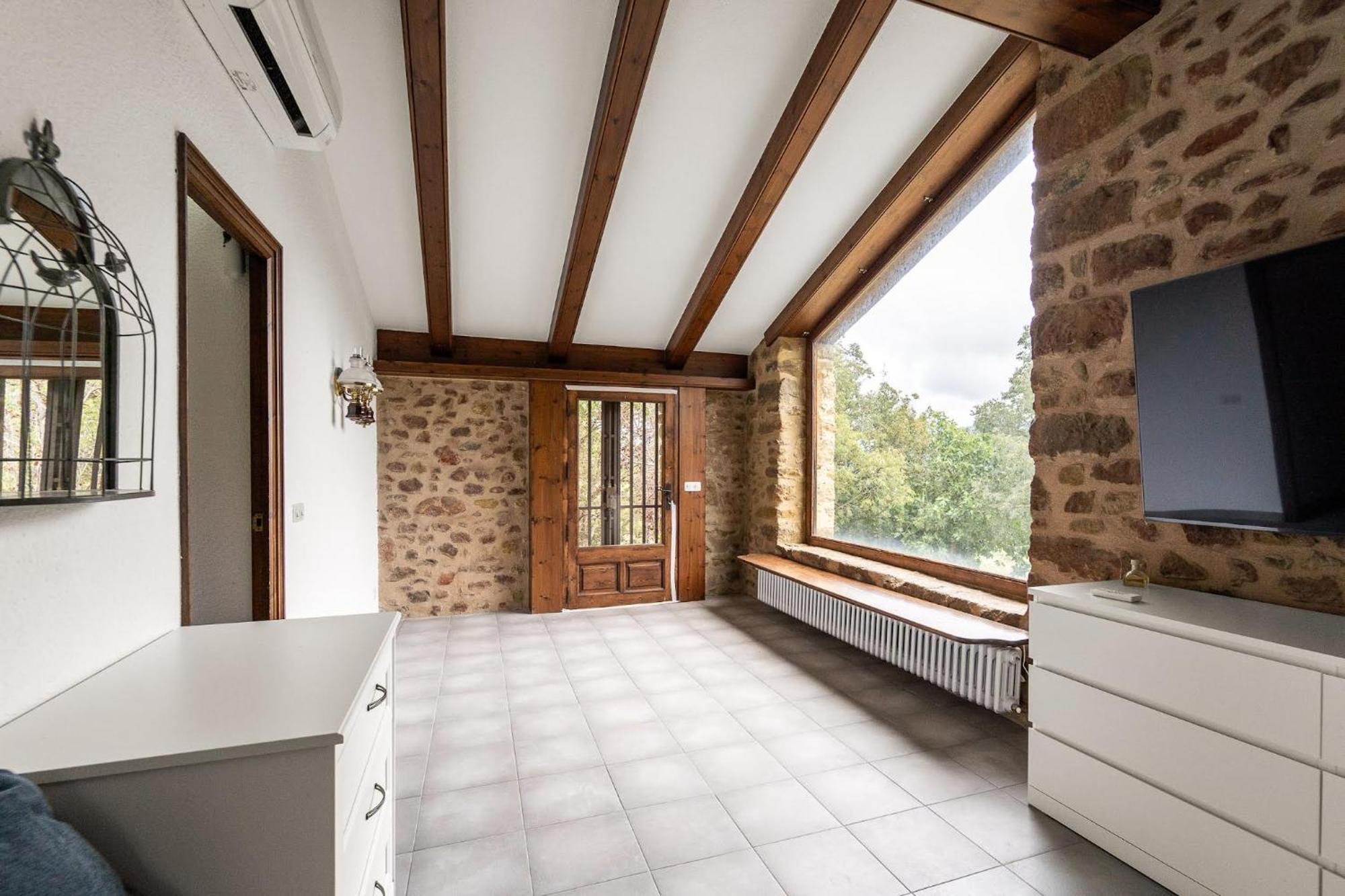 הוילה Sant Miquel de Campmajor Castell In Girona מראה חיצוני תמונה