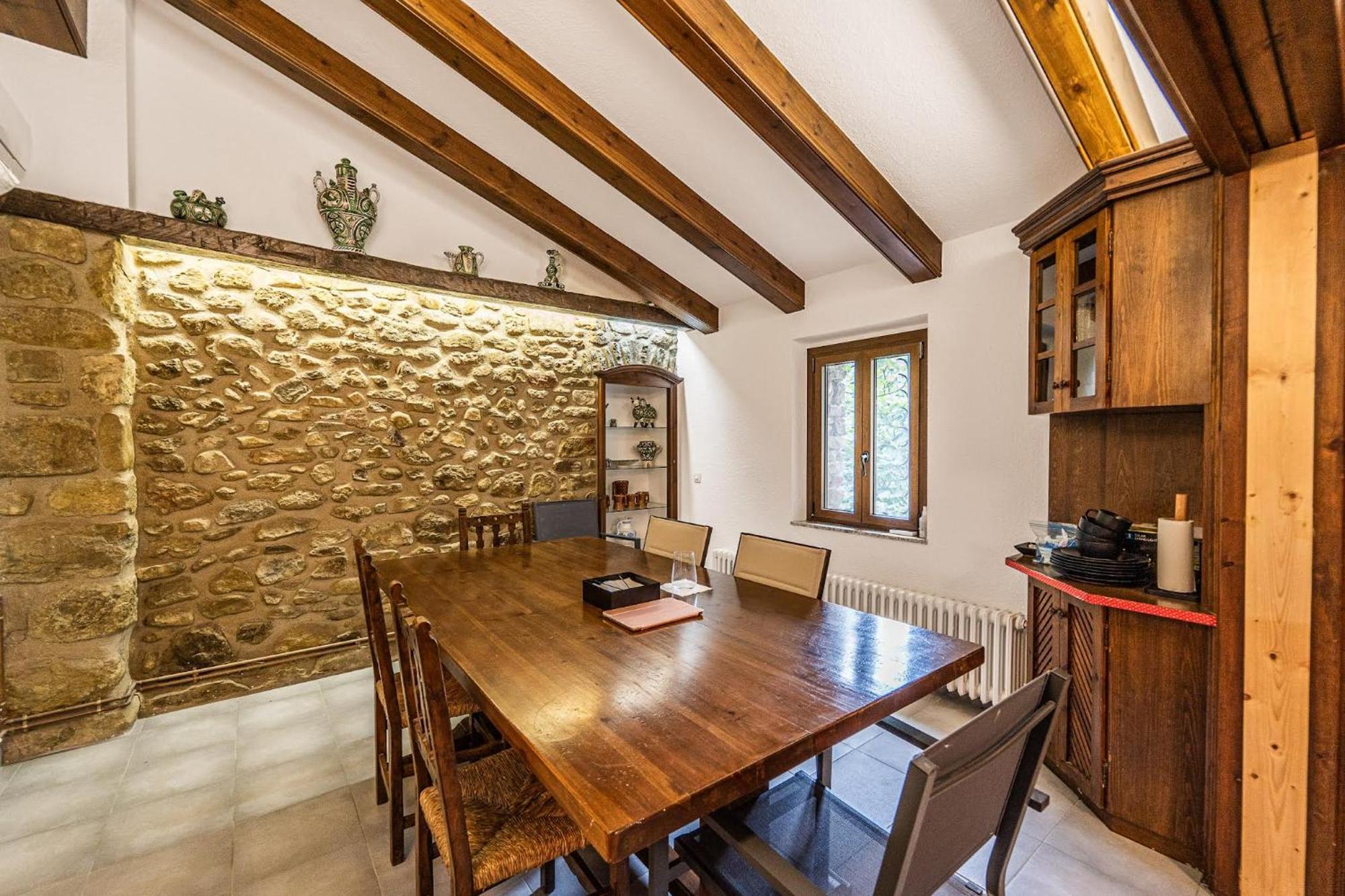 הוילה Sant Miquel de Campmajor Castell In Girona מראה חיצוני תמונה