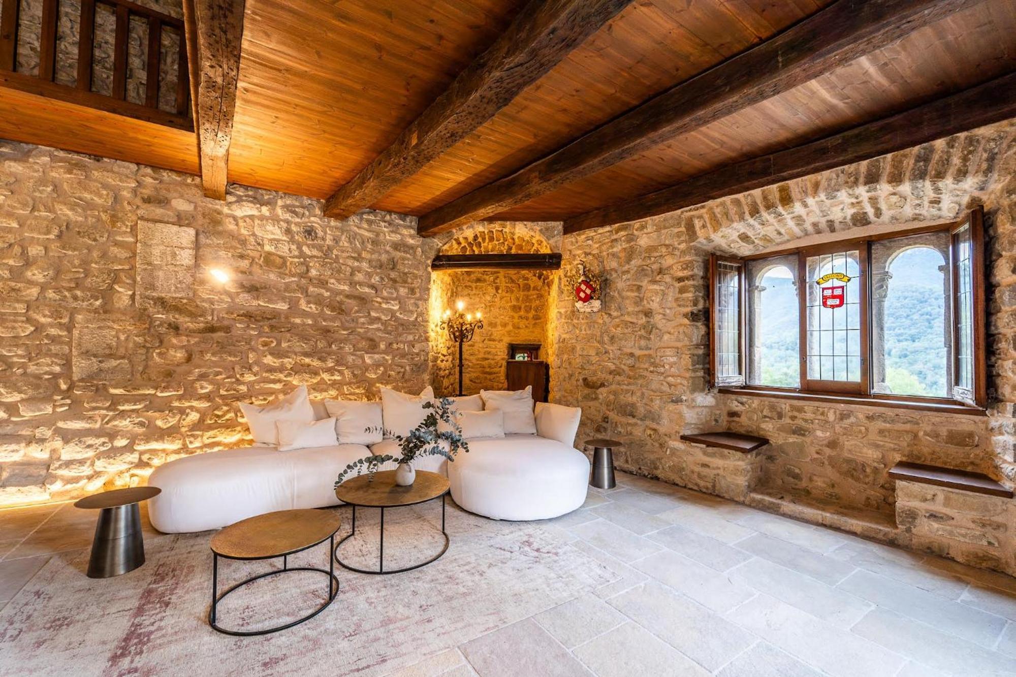 הוילה Sant Miquel de Campmajor Castell In Girona מראה חיצוני תמונה