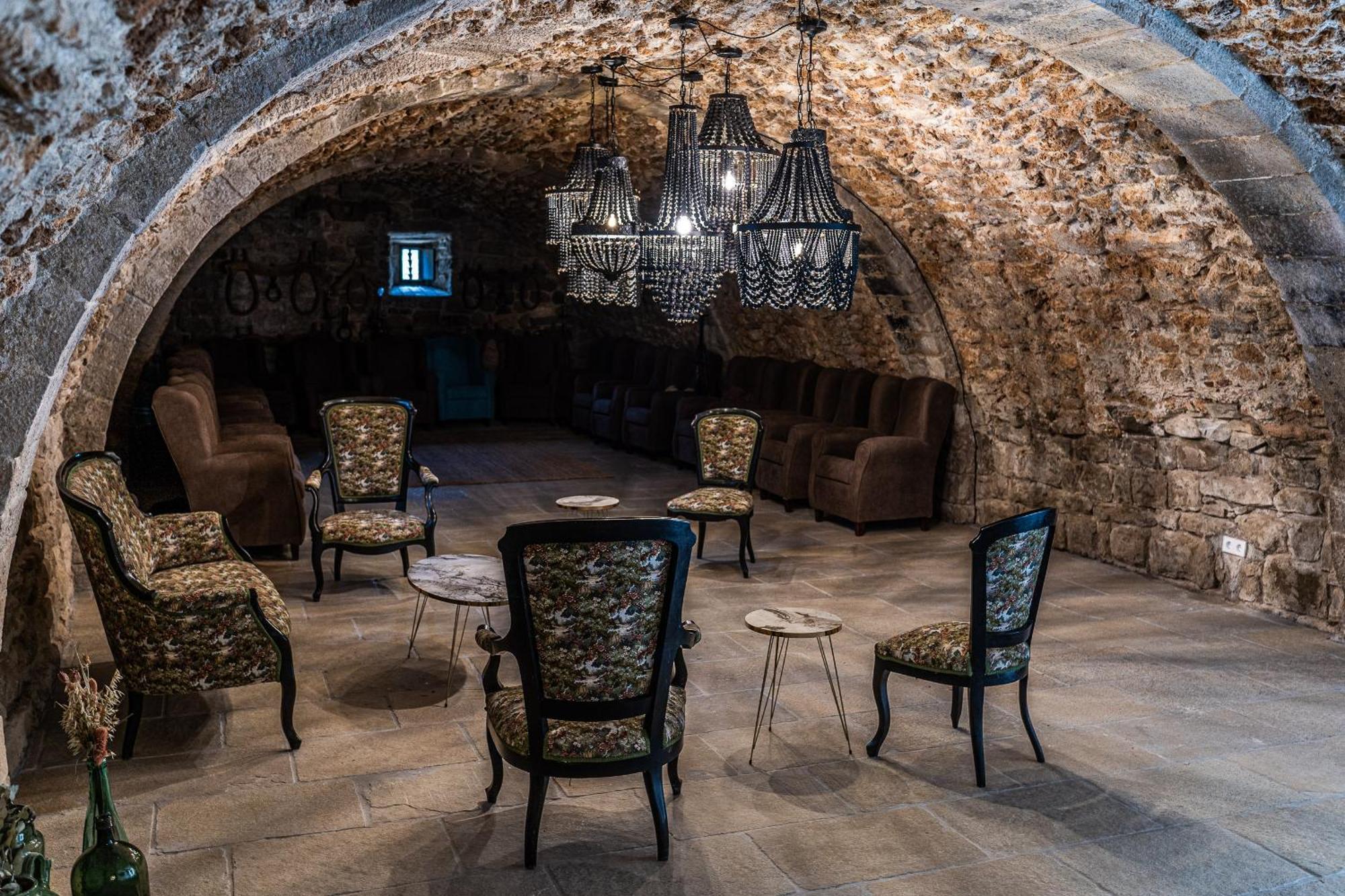הוילה Sant Miquel de Campmajor Castell In Girona מראה חיצוני תמונה