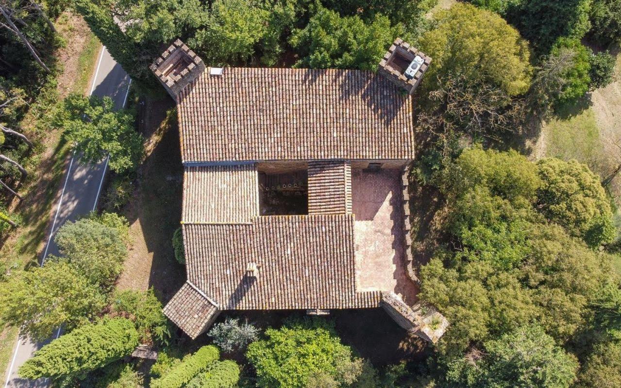 הוילה Sant Miquel de Campmajor Castell In Girona מראה חיצוני תמונה