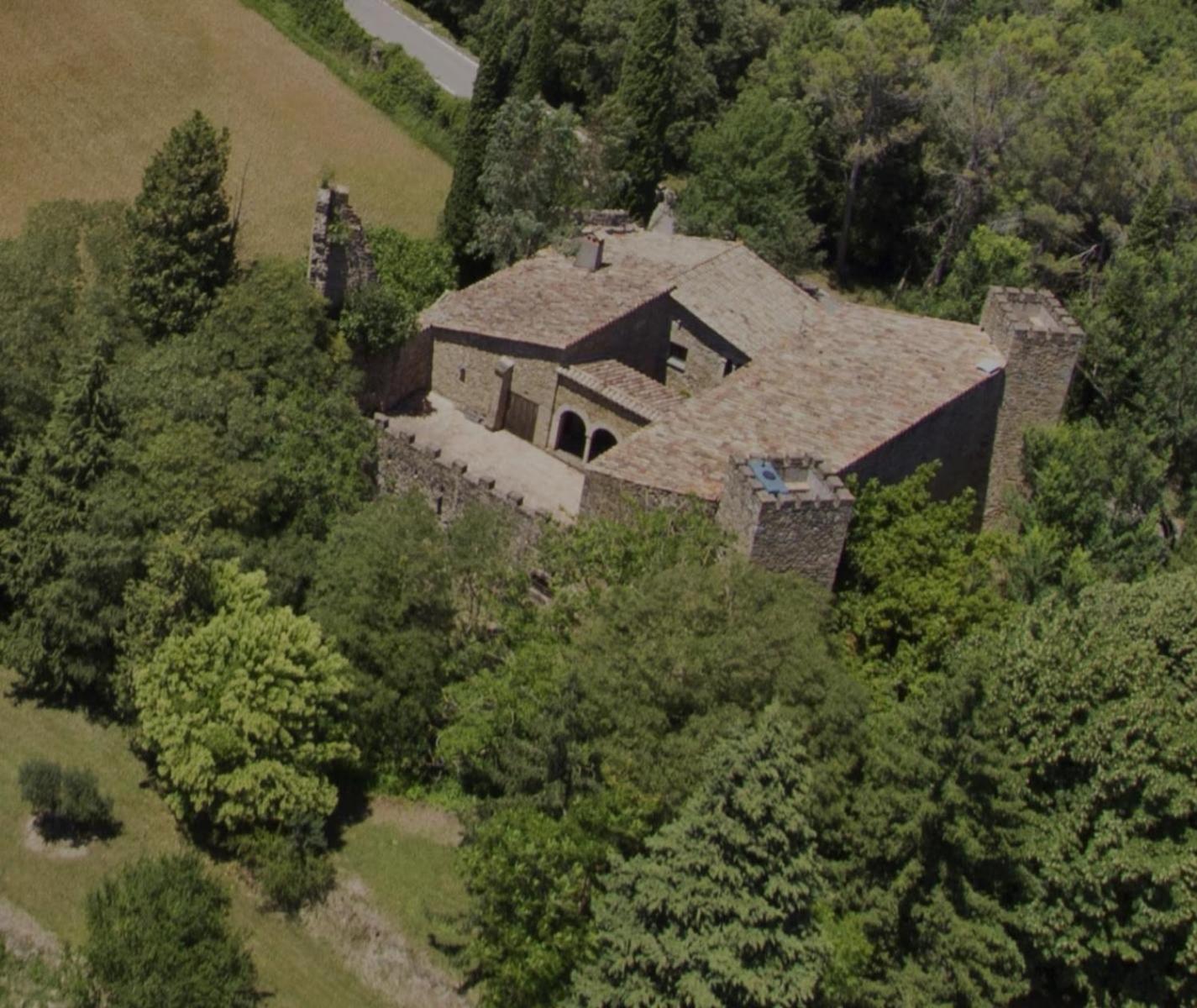 הוילה Sant Miquel de Campmajor Castell In Girona מראה חיצוני תמונה